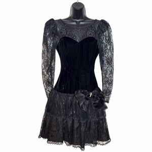 VINTAGE 80s 90s BLACK LACE & VELVET DRESS RETRO PROM FORMAL BY STEPPING OUT SZ 5